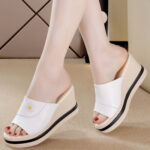 Non-slip, Comfortable, Soft-soled Shoes For Women, Balanced Heel-RV455 - Image 4