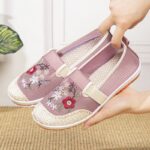Women’s Old Beijing cloth mesh embroidered slip-on shoes. Canvas-DS89 - Image 2