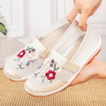 Women’s Old Beijing cloth mesh embroidered slip-on shoes. Canvas-DS89 - Image 3