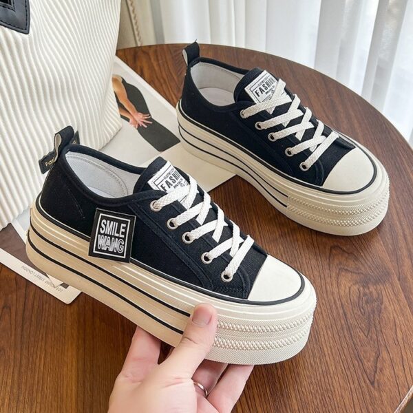 Low-Cut Thin White Shoes for Girls, Sneaker & Kades-DS102