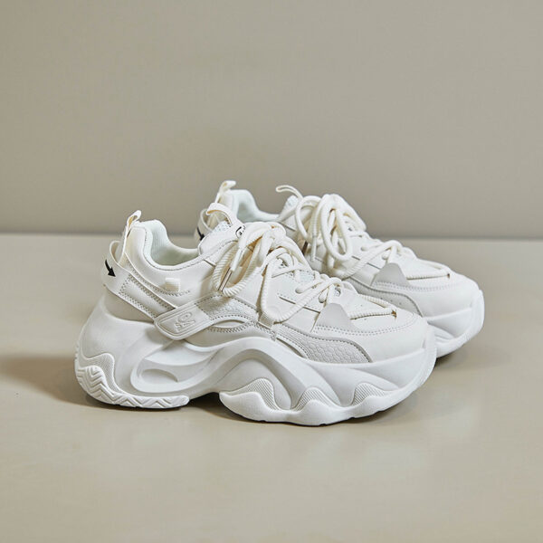 Women’s Thick-soled Height-increasing Sneaker & Kades – WR170