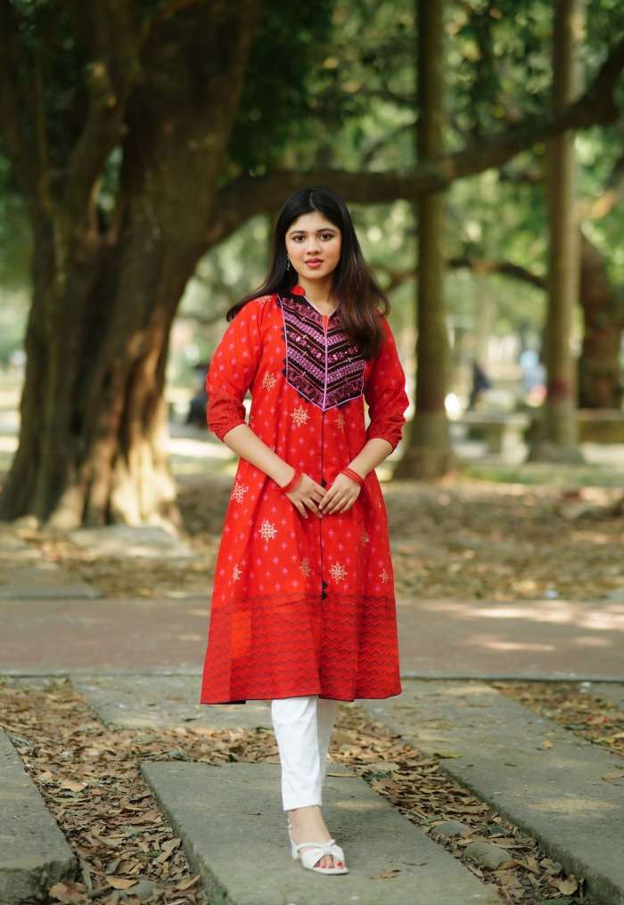 DSC01557-copy-700x1016 Mahmuda K-56 - Image 1