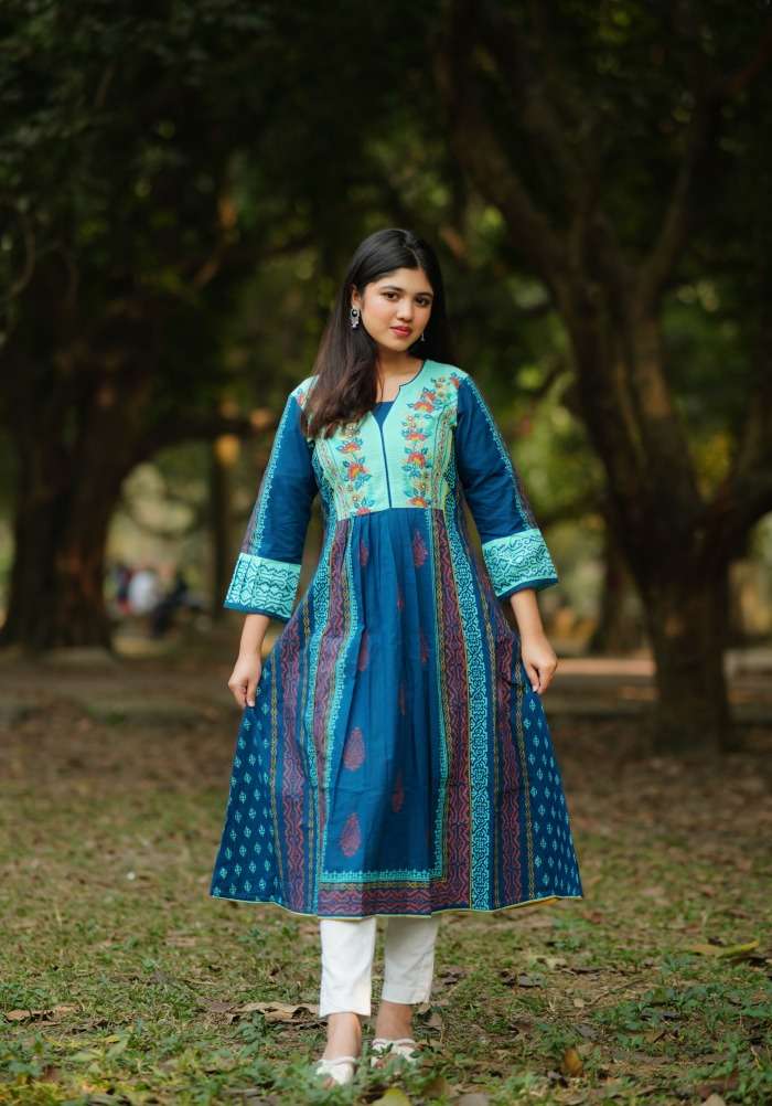 DSC01628-copy-700x1002 Mahmuda K-58 - Image 1