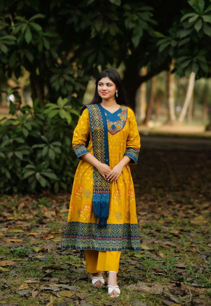 DSC01716-copy-700x1013 Anabia – SK21 - Image 1