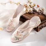 Traditional Chinese Style Tea Ceremony Cheongsam Slippers, Balanced Heel – RV735 - Image 2
